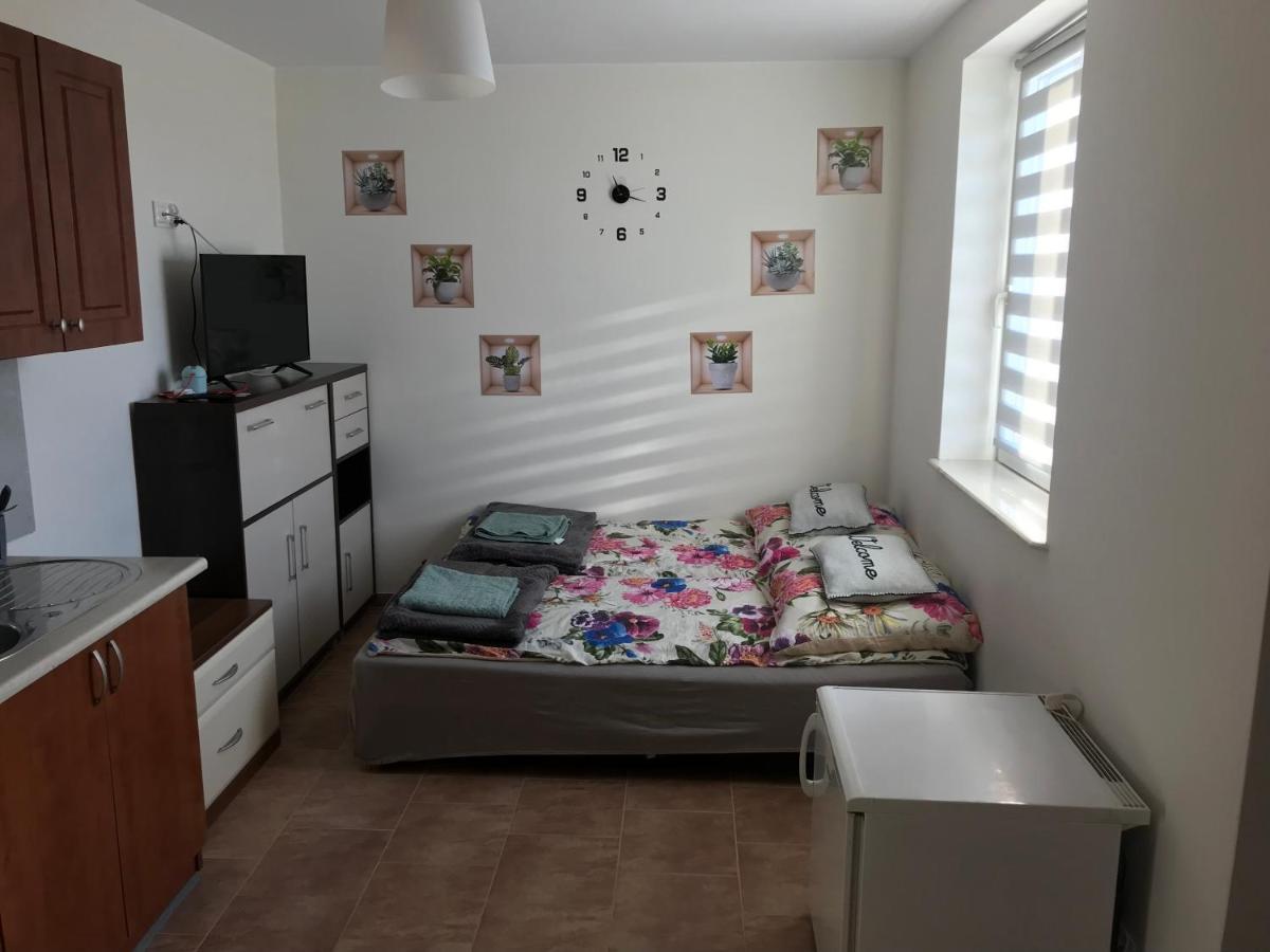 Kris Apartment Kajetany Dış mekan fotoğraf